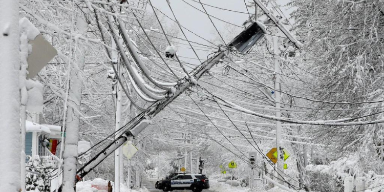 10 Things You Should Never Do When The Power Goes Out